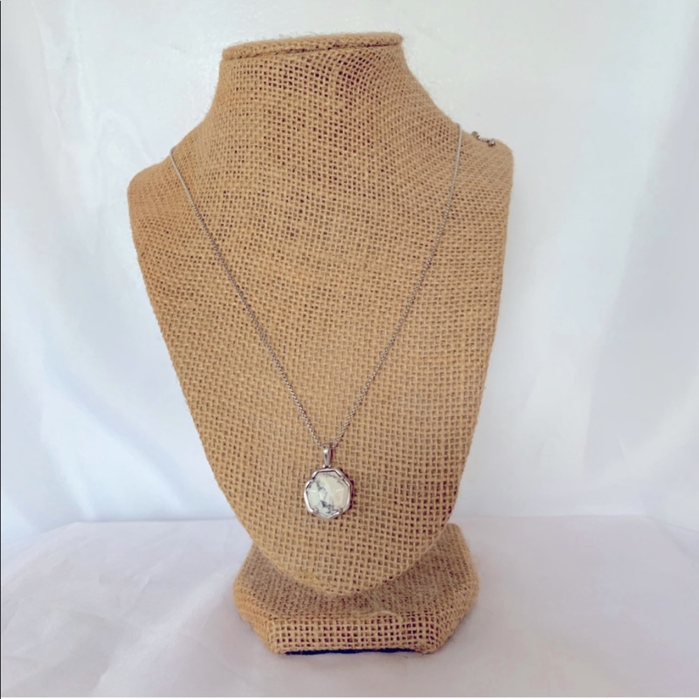 REDUCED 💥✨ KENDRA SCOTT Adjustable Pendant